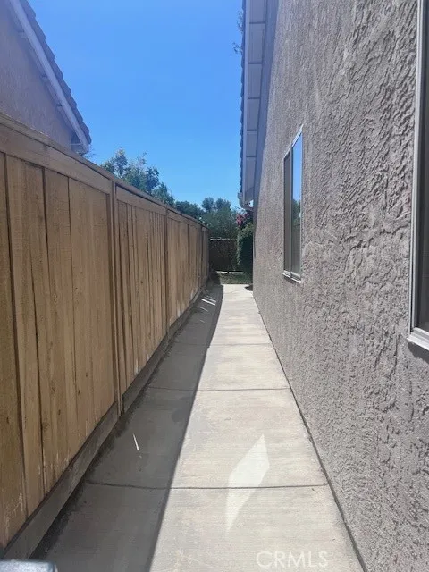 1252 Avenida Floribunda, San Jacinto, California 92583 home-pic-13